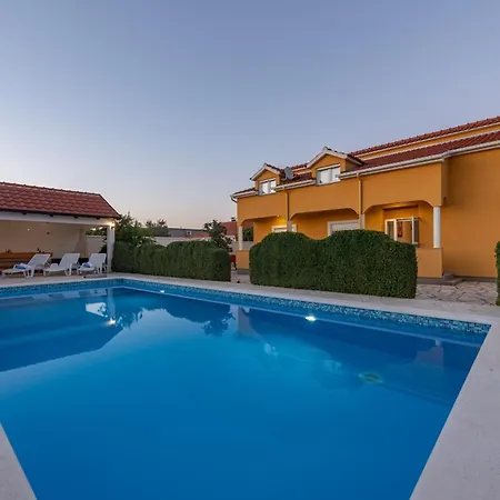 Bellezza Villa *